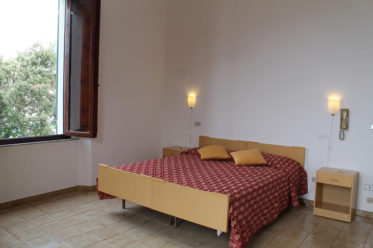קסטיליאונצ'לו Hotel La Marinella מראה חיצוני תמונה